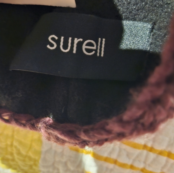 Surell Plum Handmade Starfish Knit Beanie with Faux Fur Pom NWT main image 6